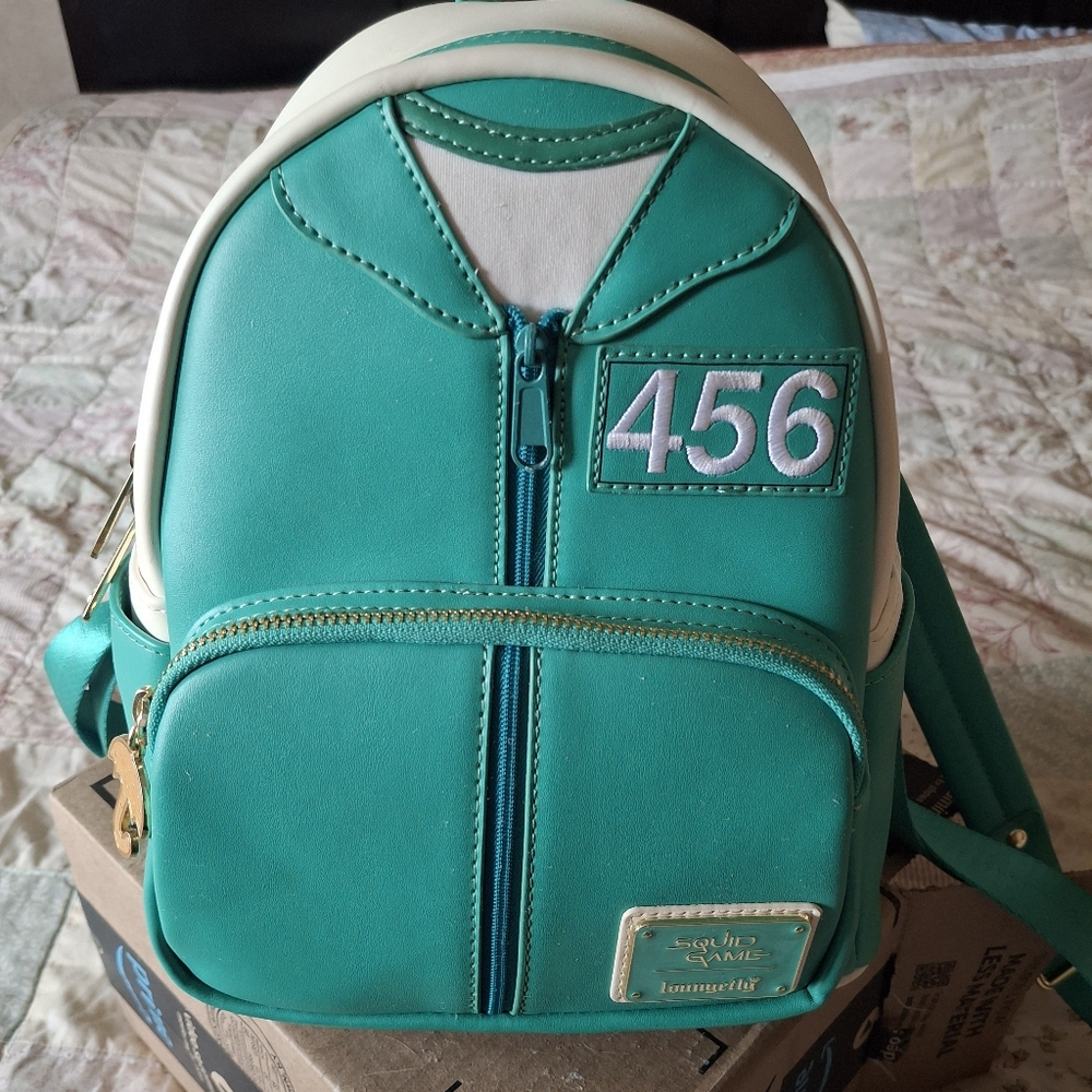 Preloved Loungefly Squid Games Bag